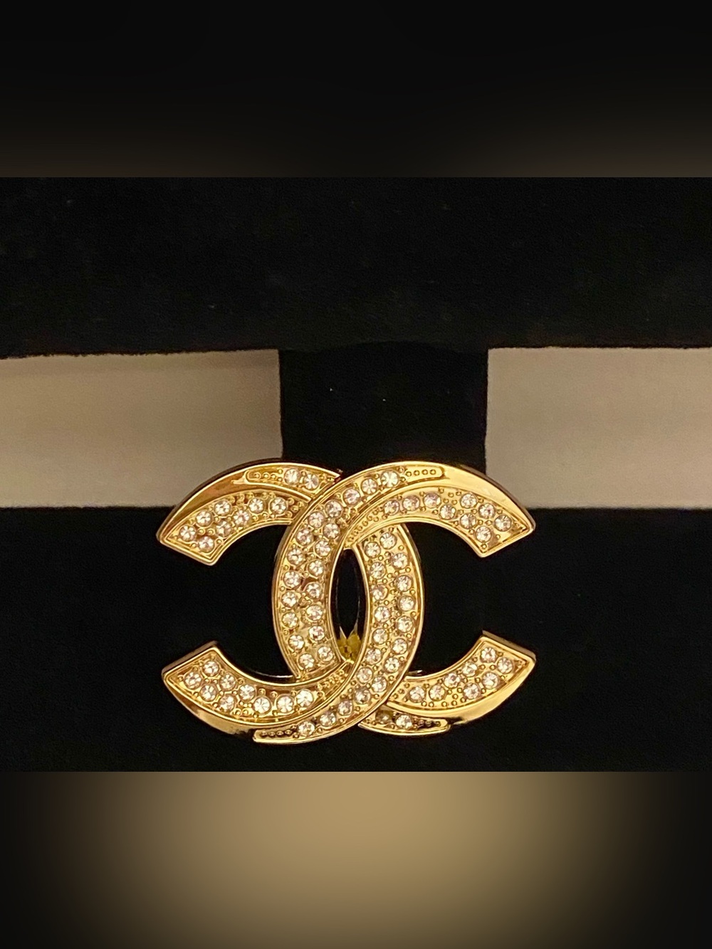 Fashion Jewelry Gold-Tone Crystal Interlocking Logo CC Luxury Brooch